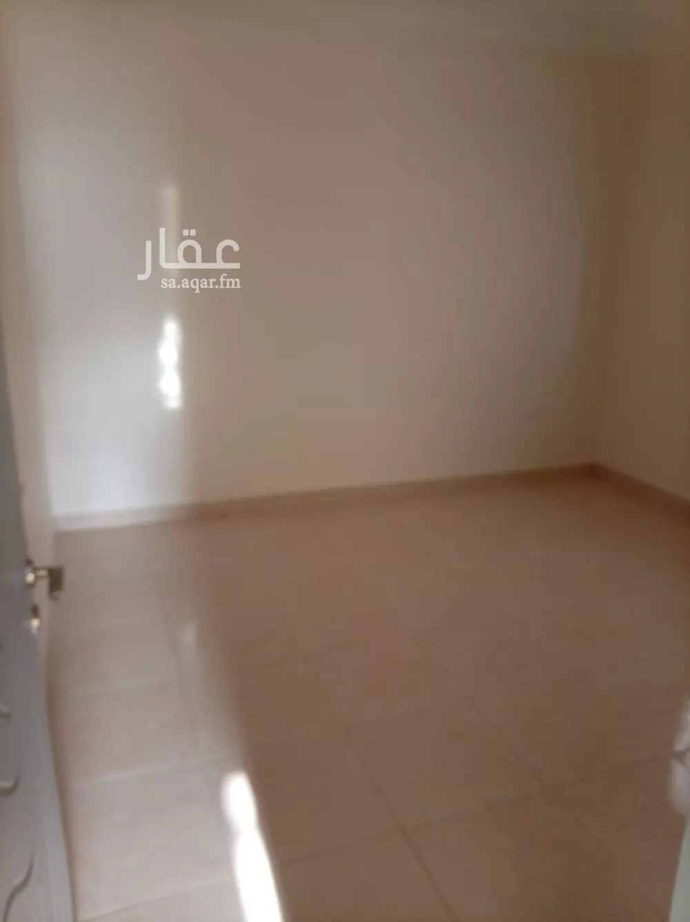 فيلا 5 غرف في العارض 8