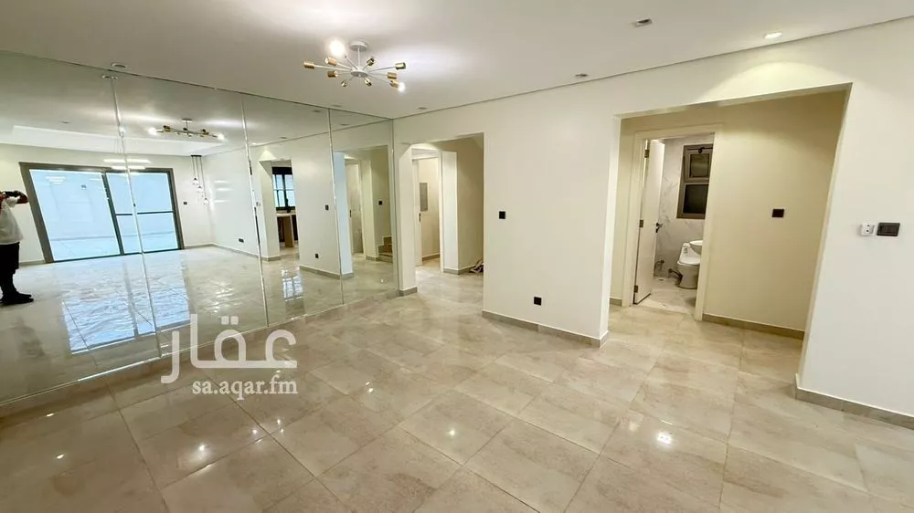 5 bedroom villa in Al Narjis 2