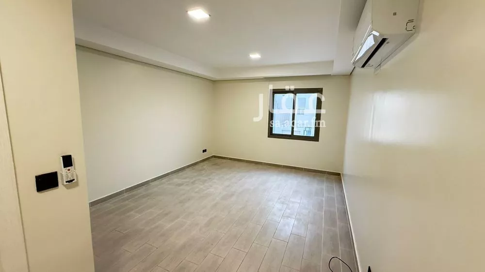 5 bedroom villa in Al Narjis 9