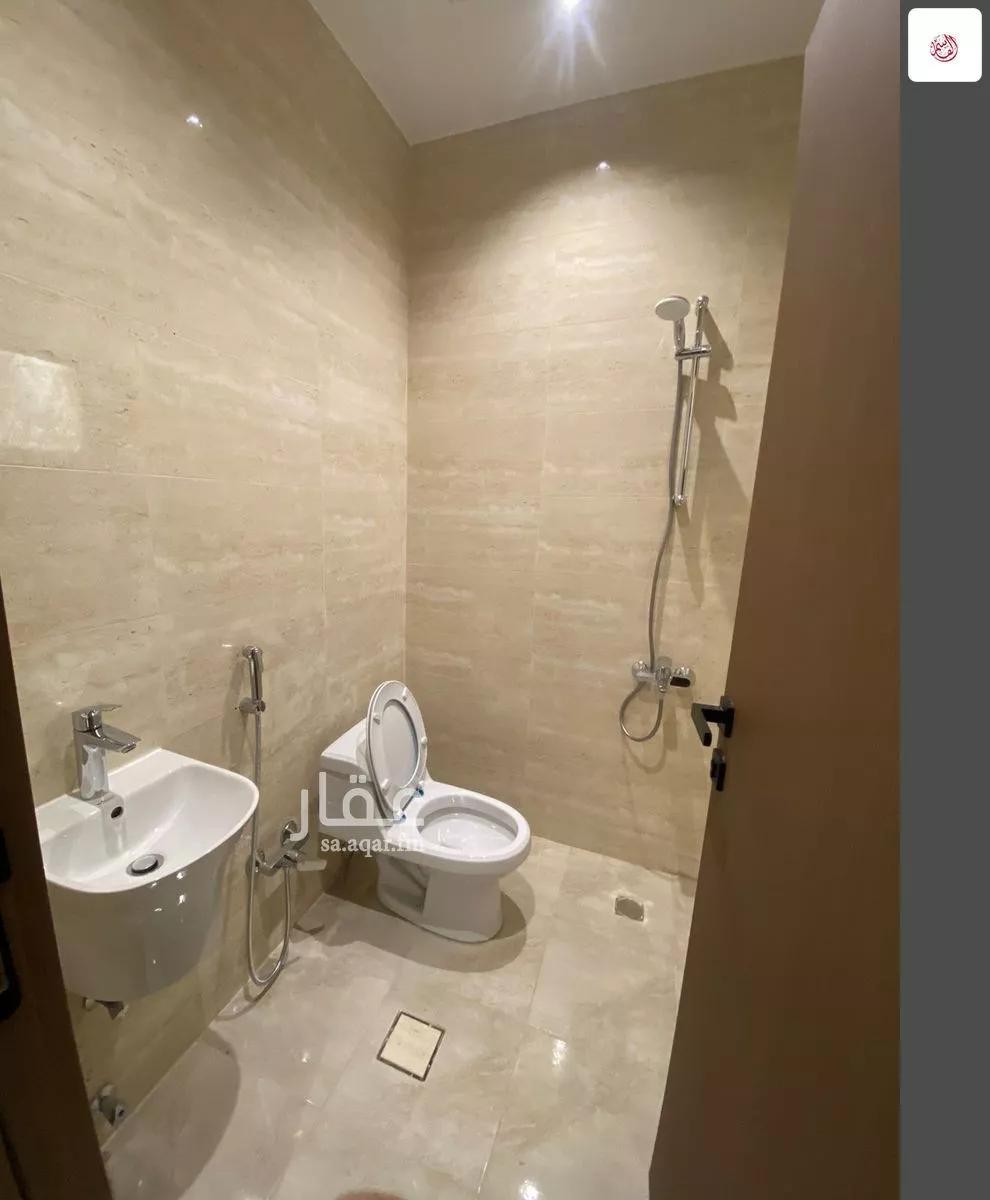 6 bedroom villa in Al Qairawan 7