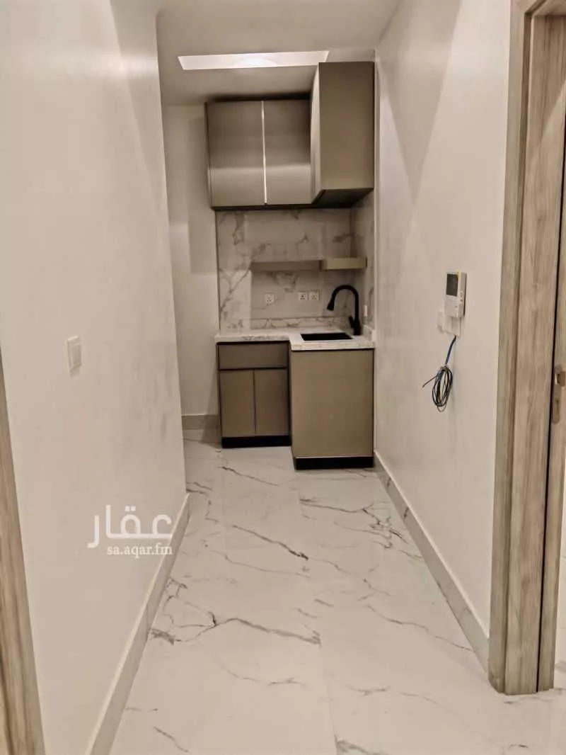 فيلا 10 غرف في العارض 15