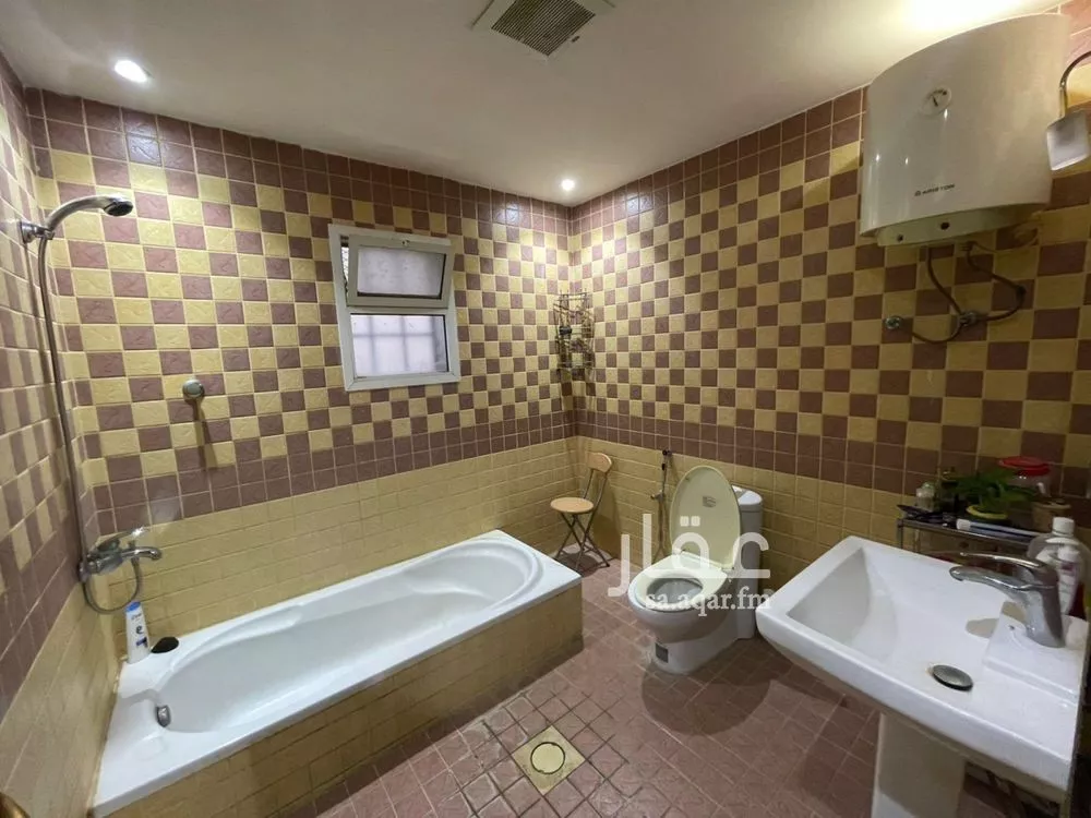 4 bedroom villa in King Abdullah 16