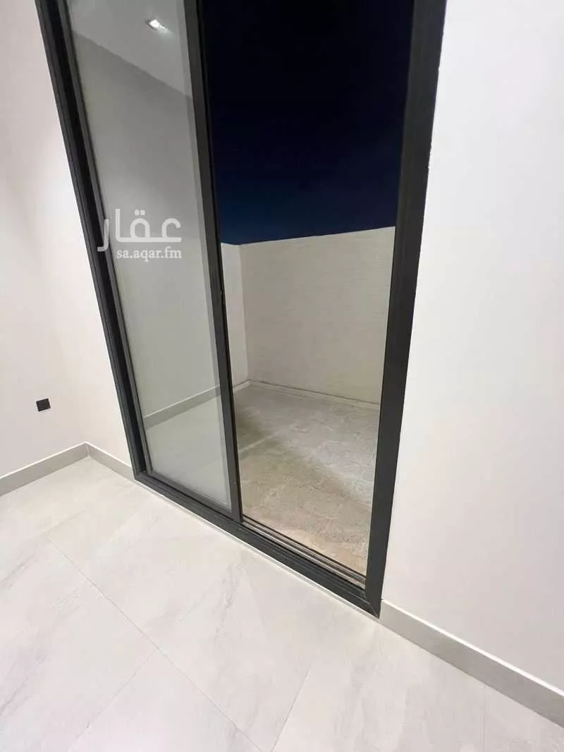 فيلا 7 غرف في الرمال 9