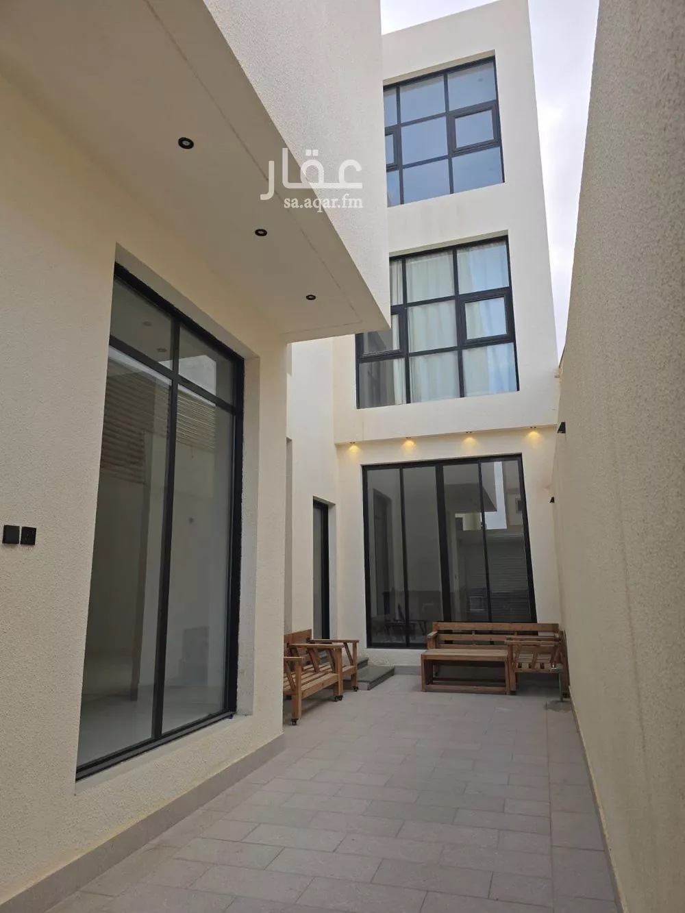 6 bedroom villa in Al Mahdiyyah 2