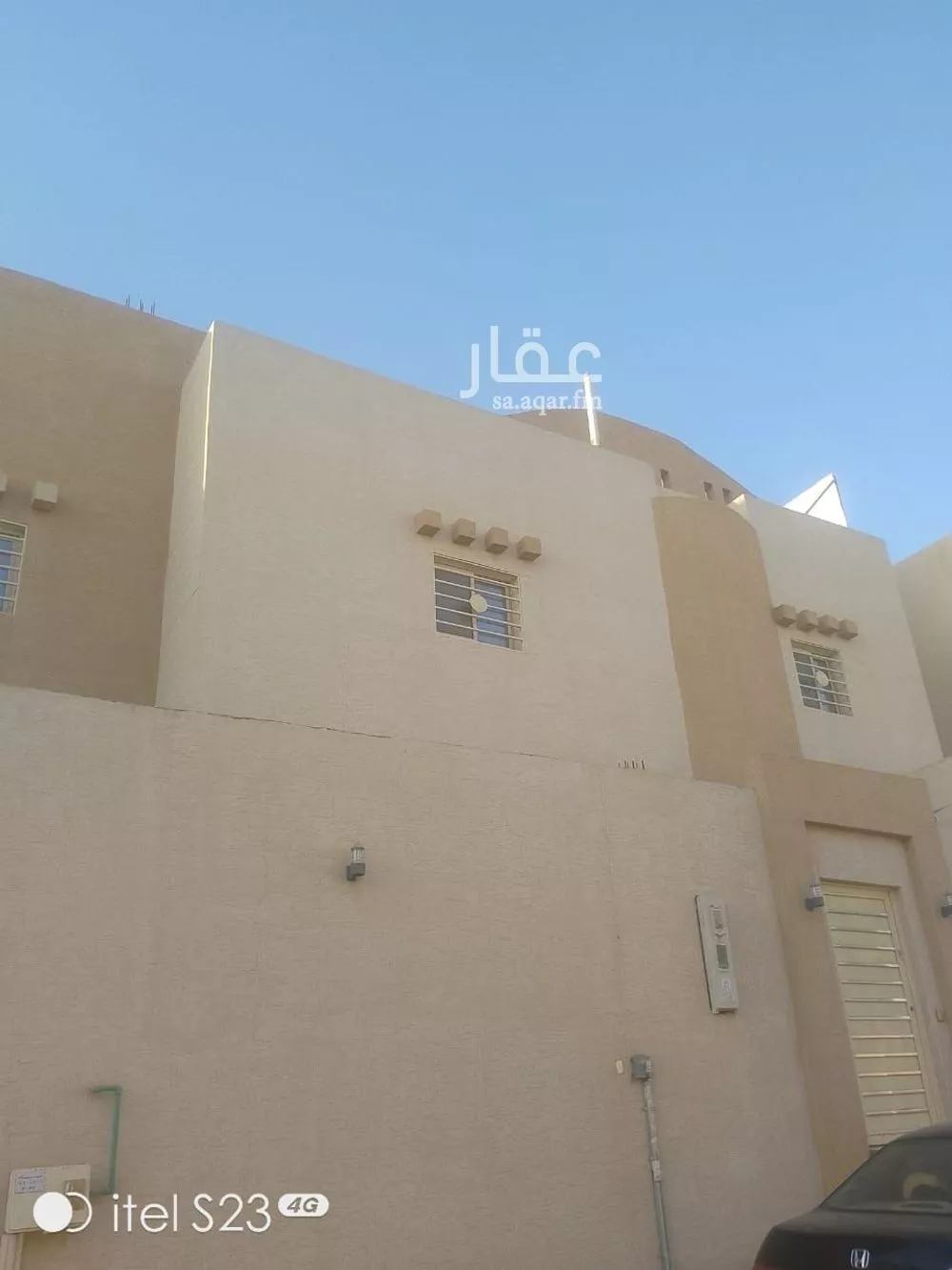 فيلا 8 غرف في العزيزية 4