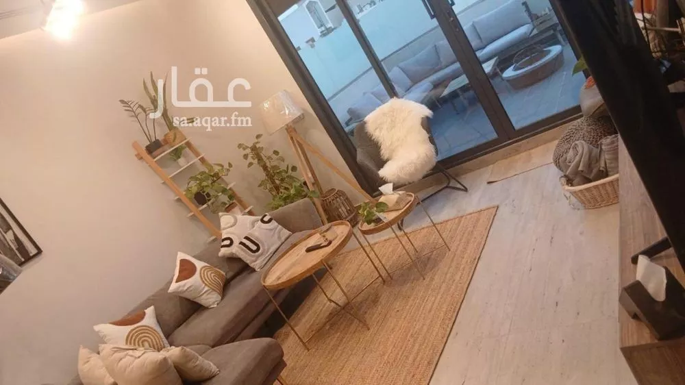 8 bedroom villa in Al Aridh 12