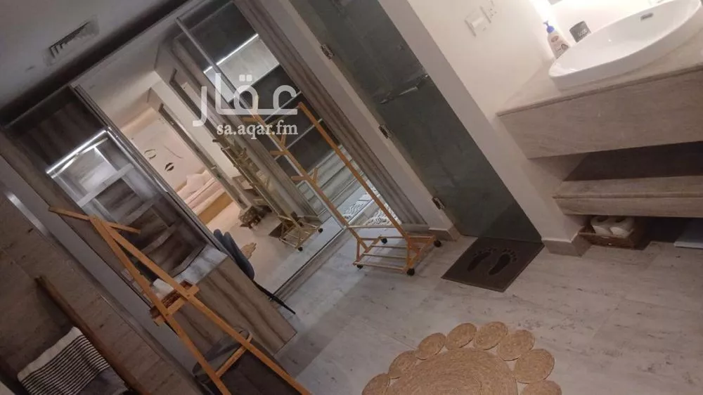 8 bedroom villa in Al Aridh 9