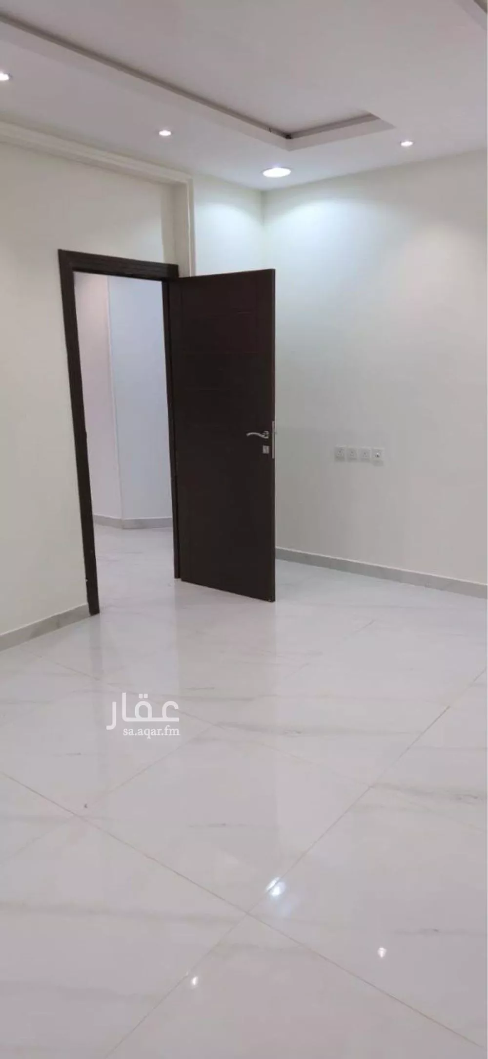 فيلا 10 غرف في المونسية 11