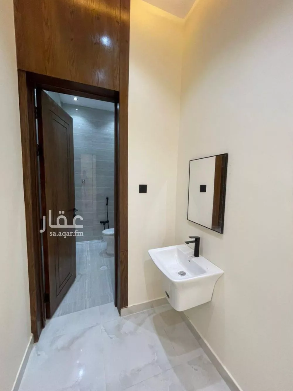 فيلا 8 غرف في الجنادرية 6