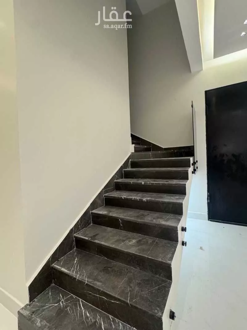 6 bedroom villa in Al Janadriyah, Riyadh 13