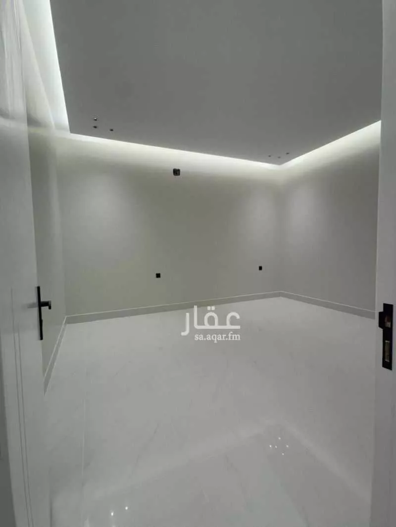 6 bedroom villa in Al Janadriyah, Riyadh 15