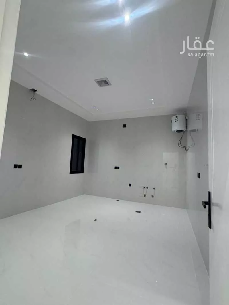 6 bedroom villa in Al Janadriyah, Riyadh 10