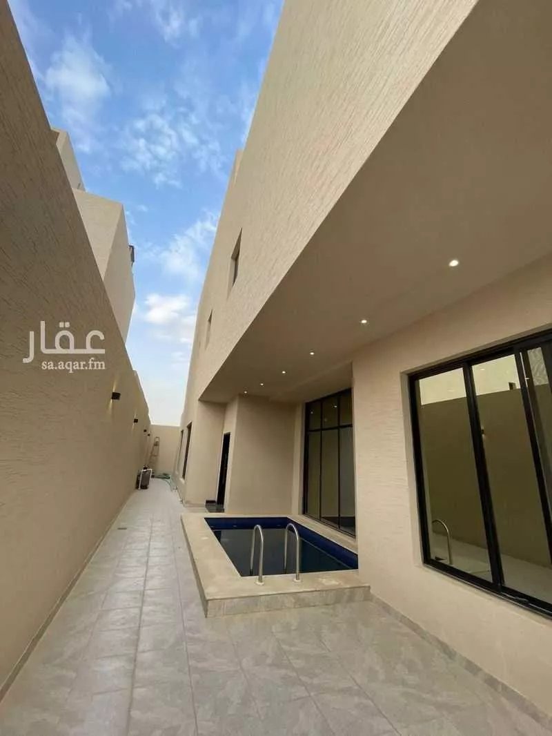 5 bedroom villa in Al Aridh 5
