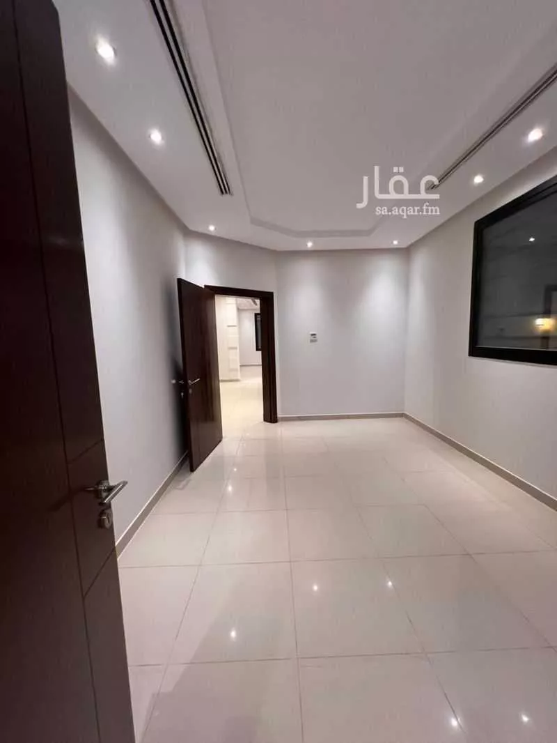 5 bedroom villa in Al Yasmin 2