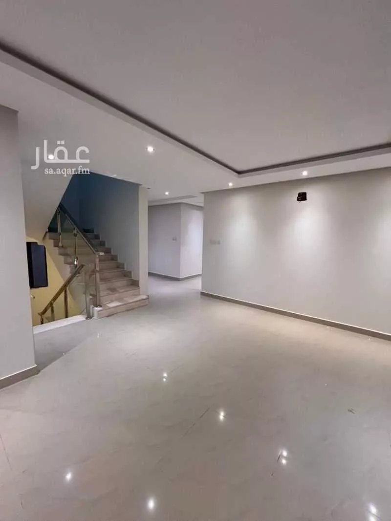 5 bedroom villa in Al Yasmin 5