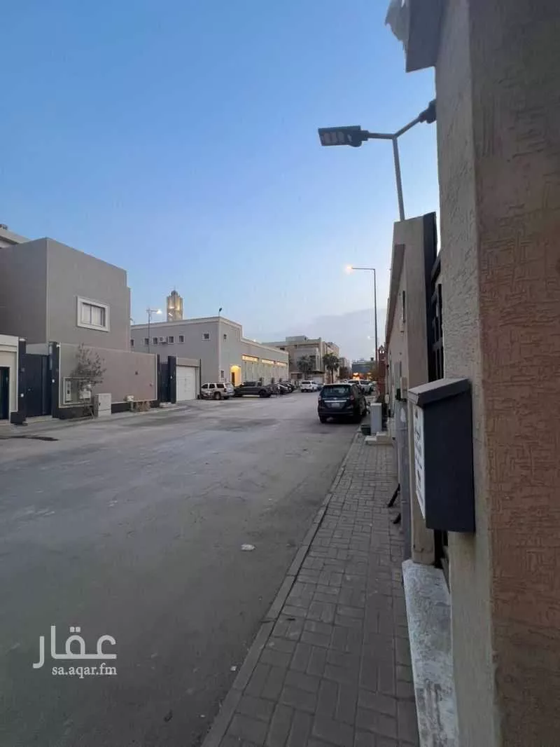 5 bedroom villa in Al Yasmin 6