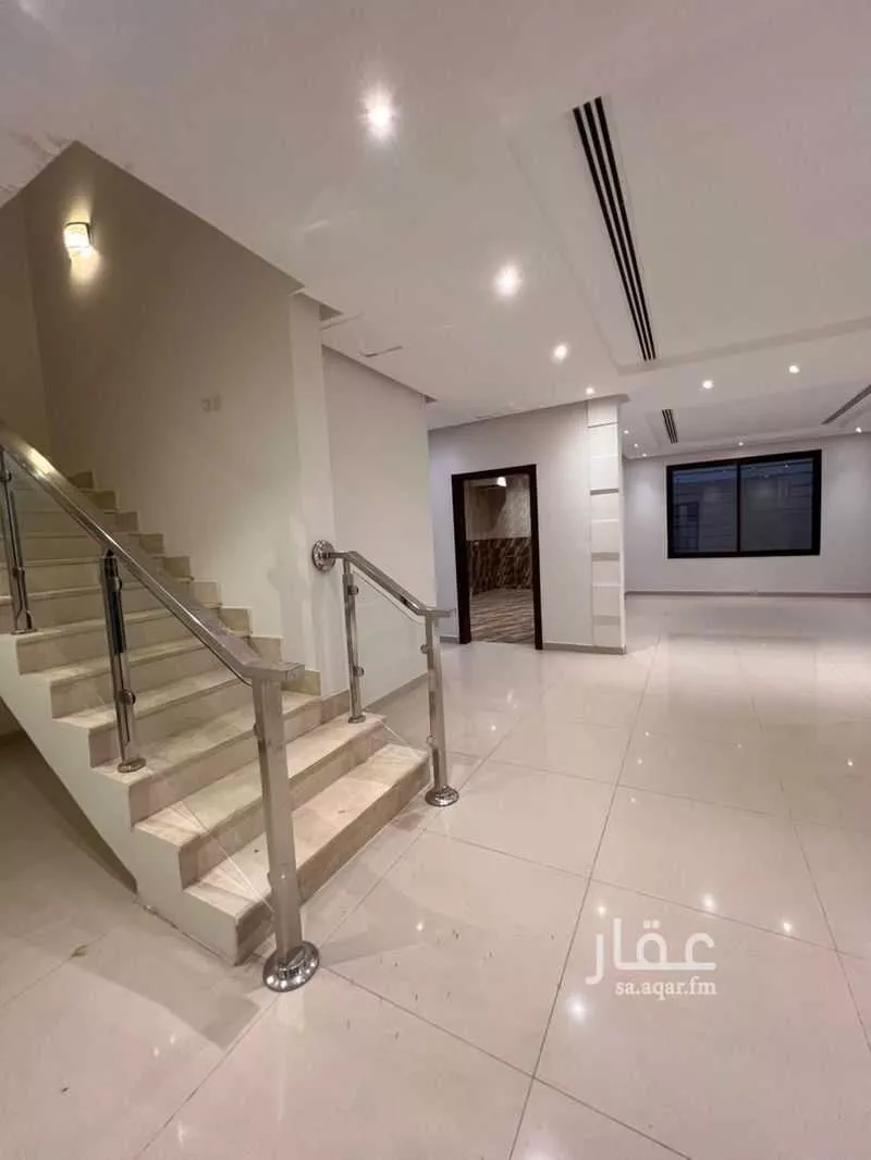 5 bedroom villa in Al Yasmin 9