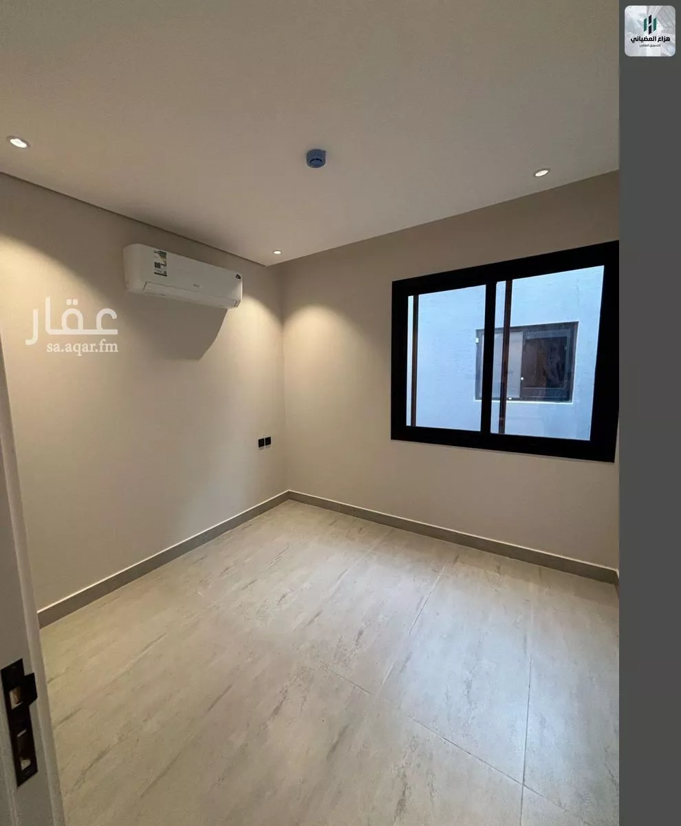 فيلا 5 غرف في العارض 12