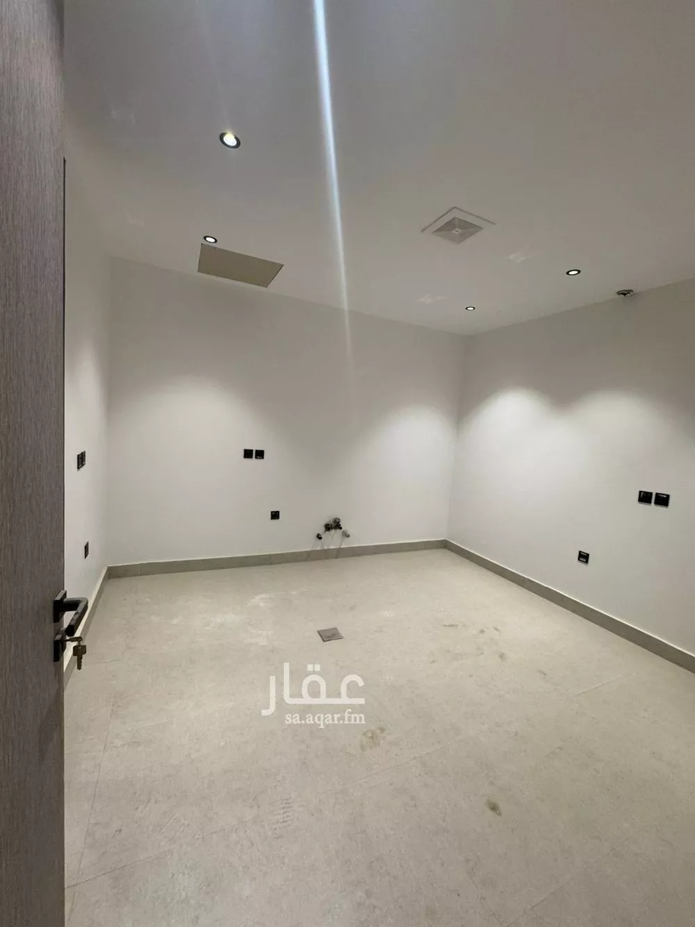 2 bedroom floor in Al Janadriyah 6