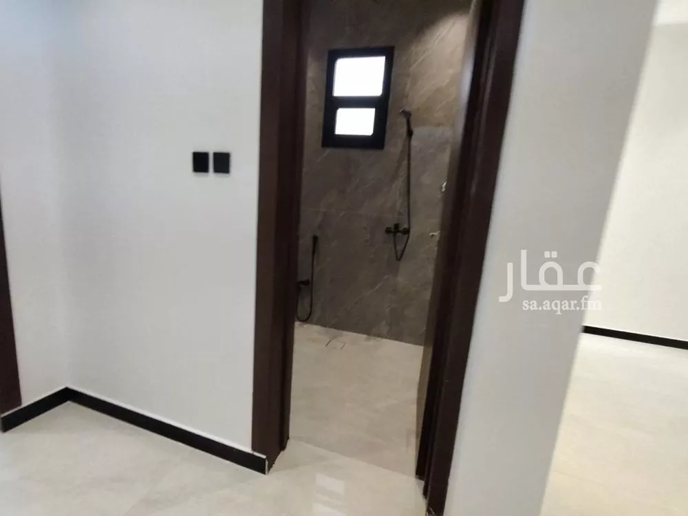 3 bedroom apartment in Al Hazm 6