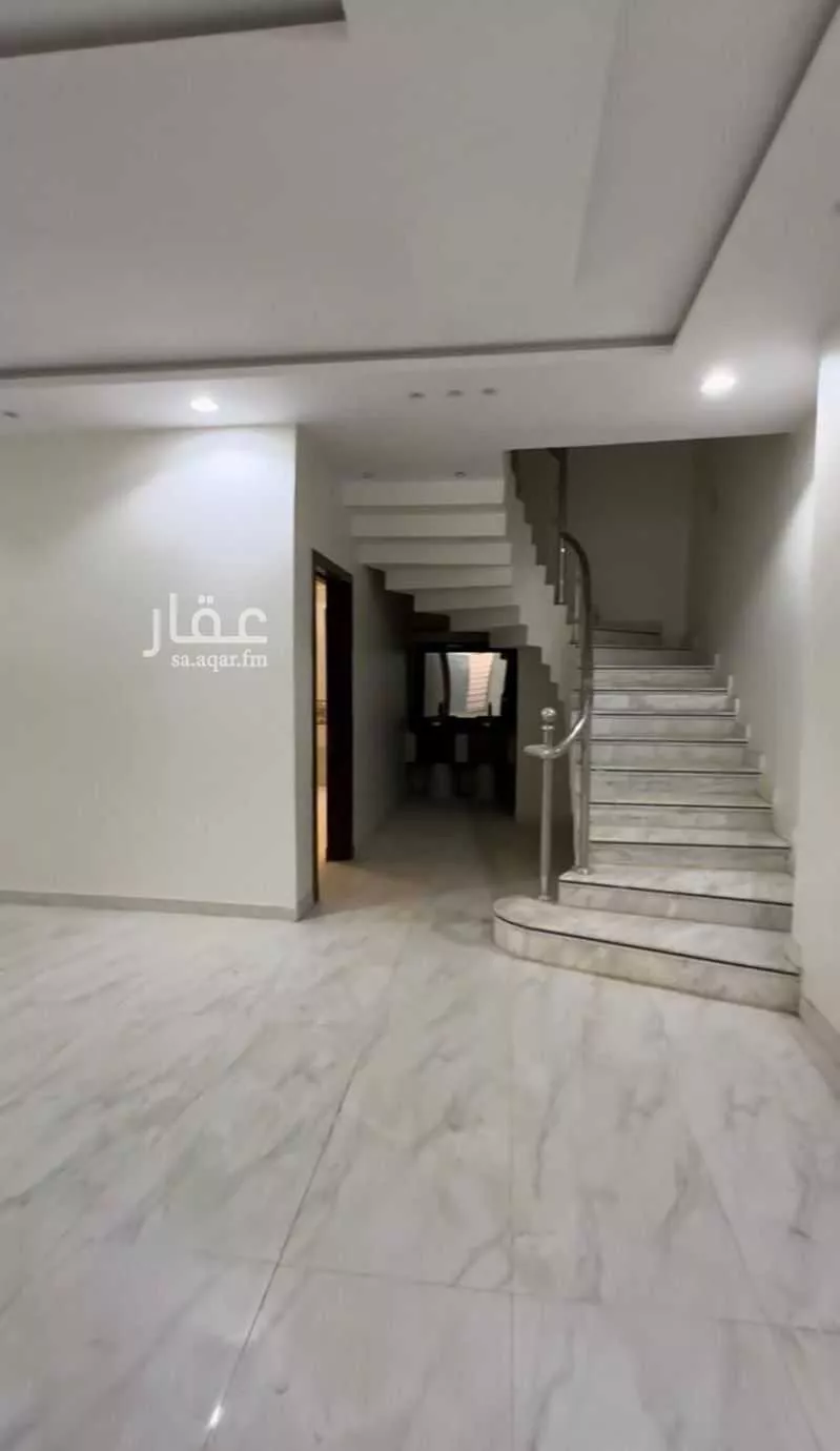 5 bedroom villa in Dhahrat Namar 7
