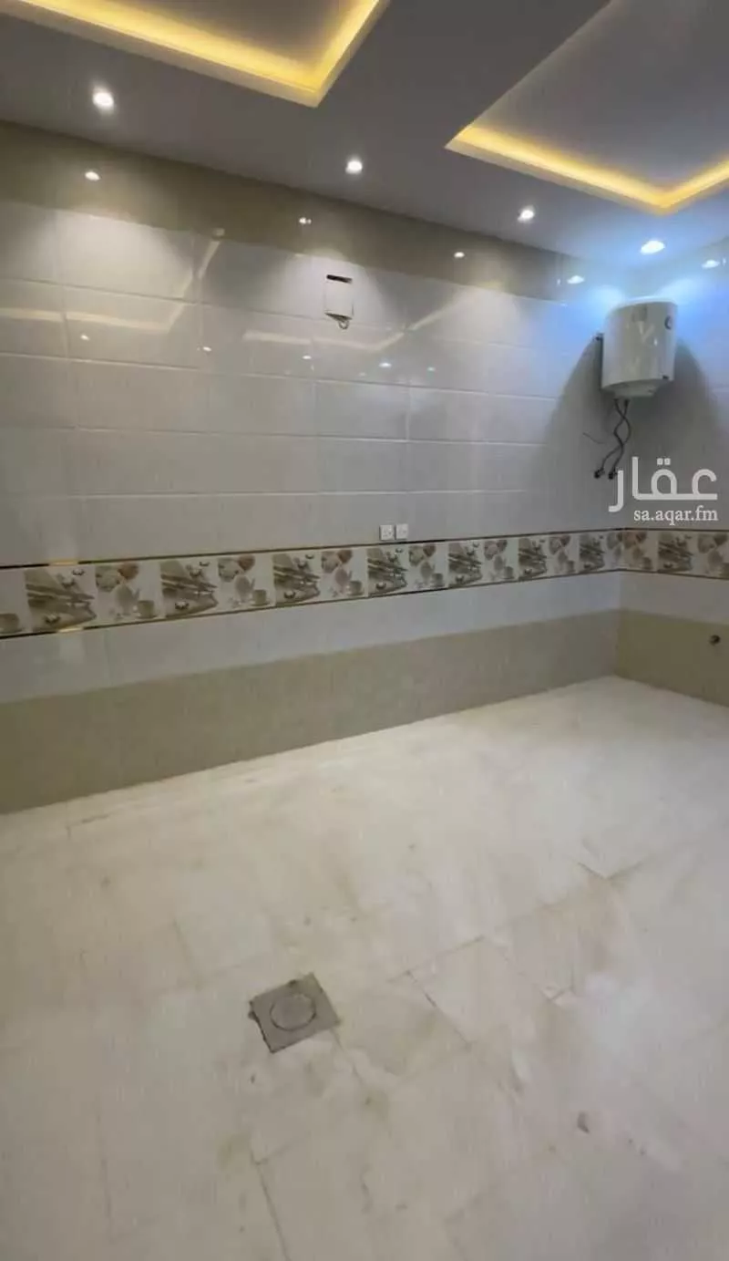 5 bedroom villa in Dhahrat Namar 10