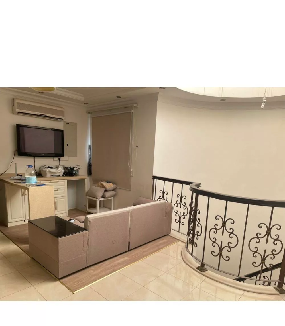 5 bedroom villa in Al Munsiyah 2