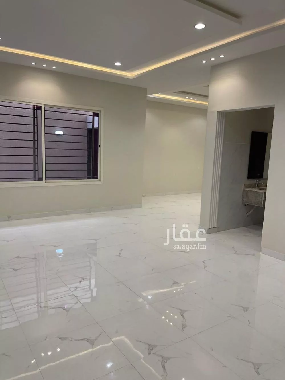 فيلا 6 غرف في عكاظ 6