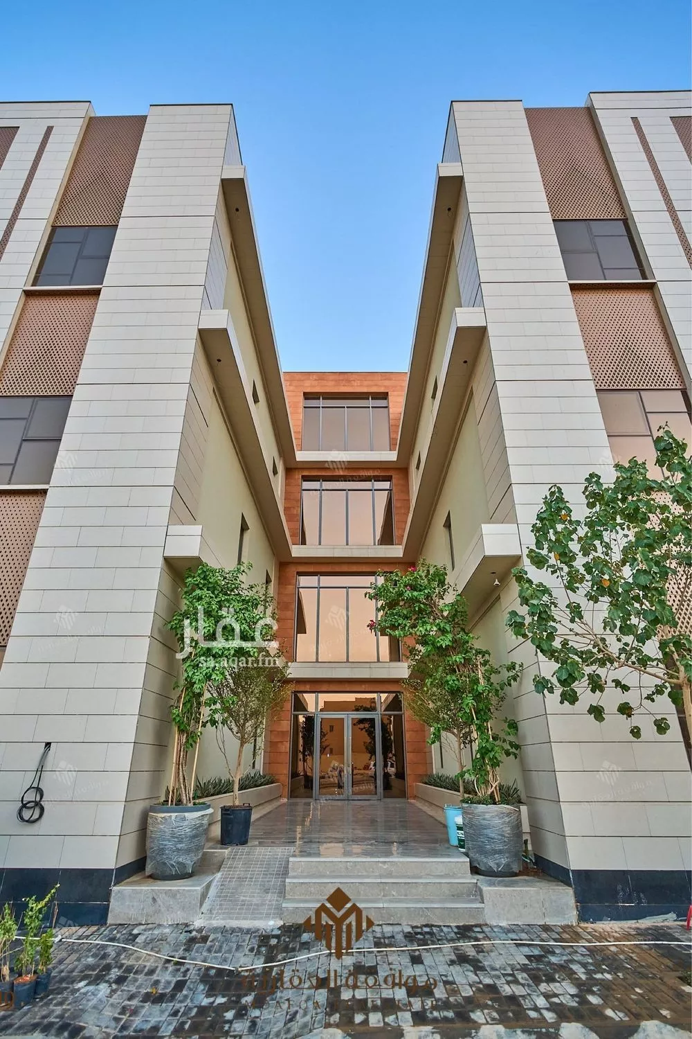 3 bedroom apartment in Al Mahdiyyah 4