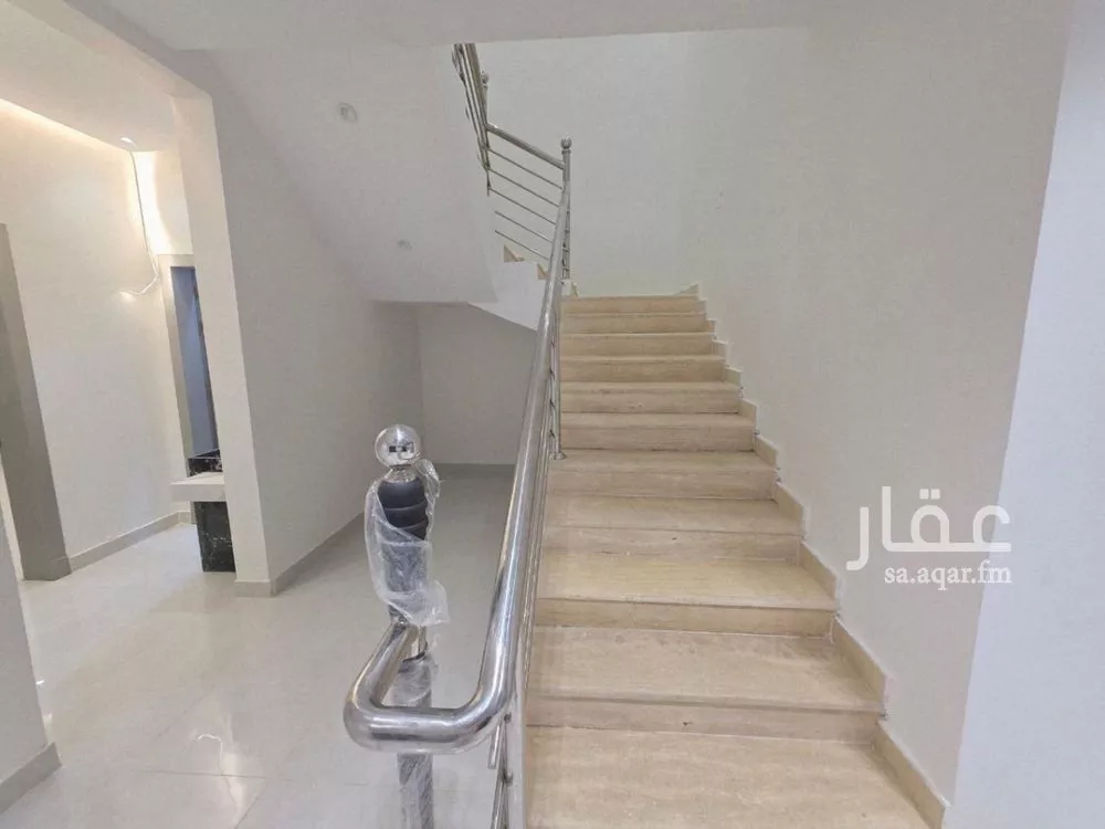شقة 5 غرف في طيبة 8
