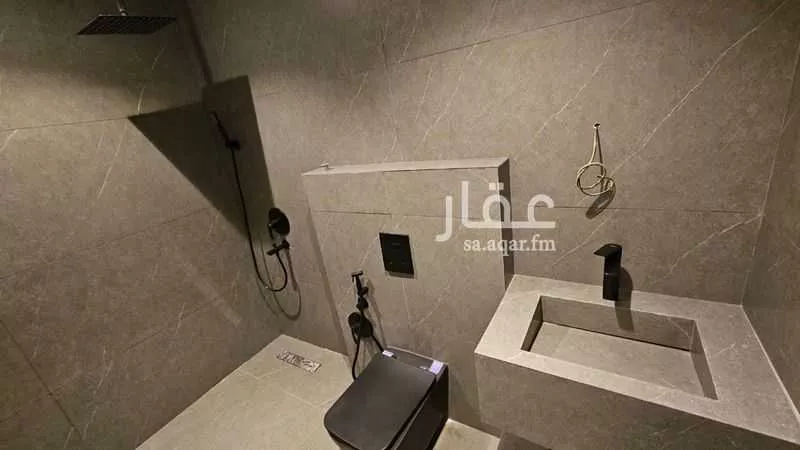 فيلا 6 غرف في الملقا 16