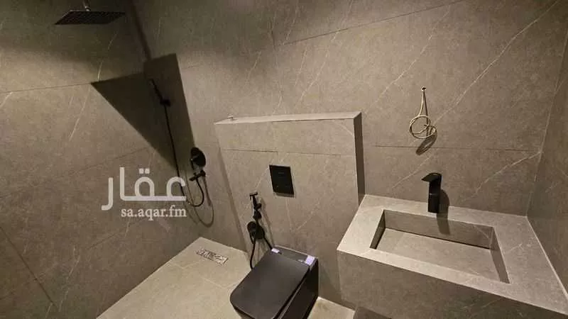 فيلا 6 غرف في الملقا 24