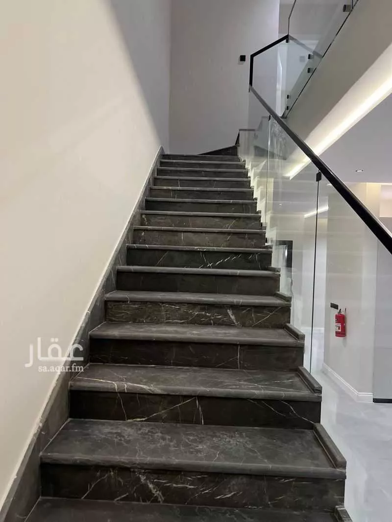 6 bedroom villa in Al Rimal 10