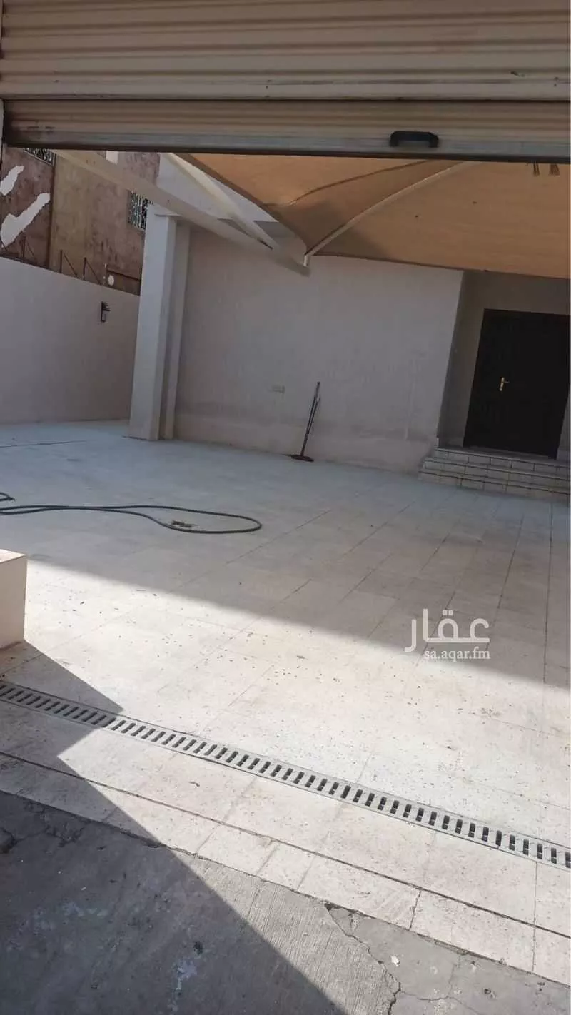 فيلا 9 غرف في العليا 12
