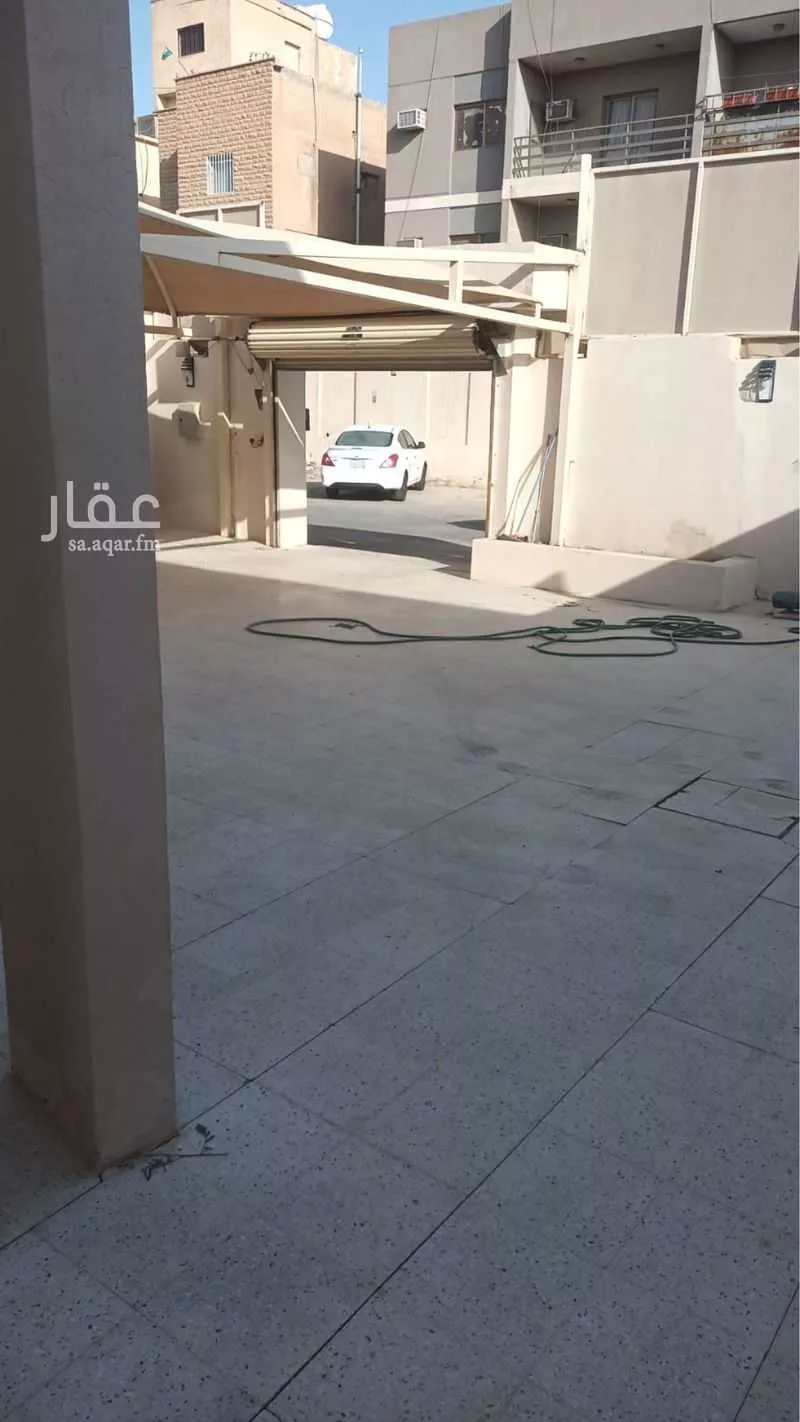 فيلا 9 غرف في العليا 9