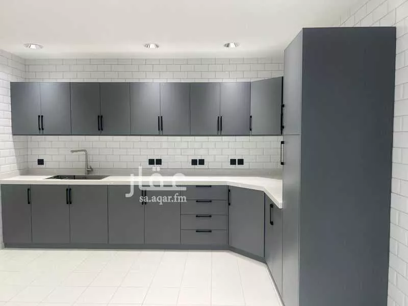 4 bedroom villa in Al Olaya 6