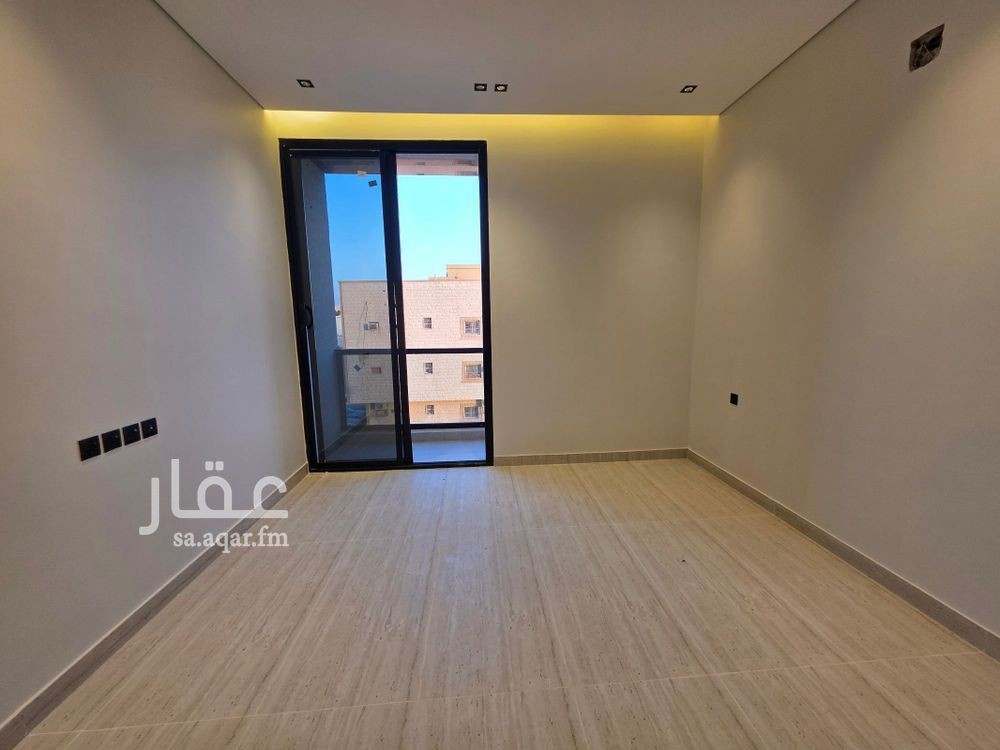 3 bedroom apartment in Okaz, Riyadh 7