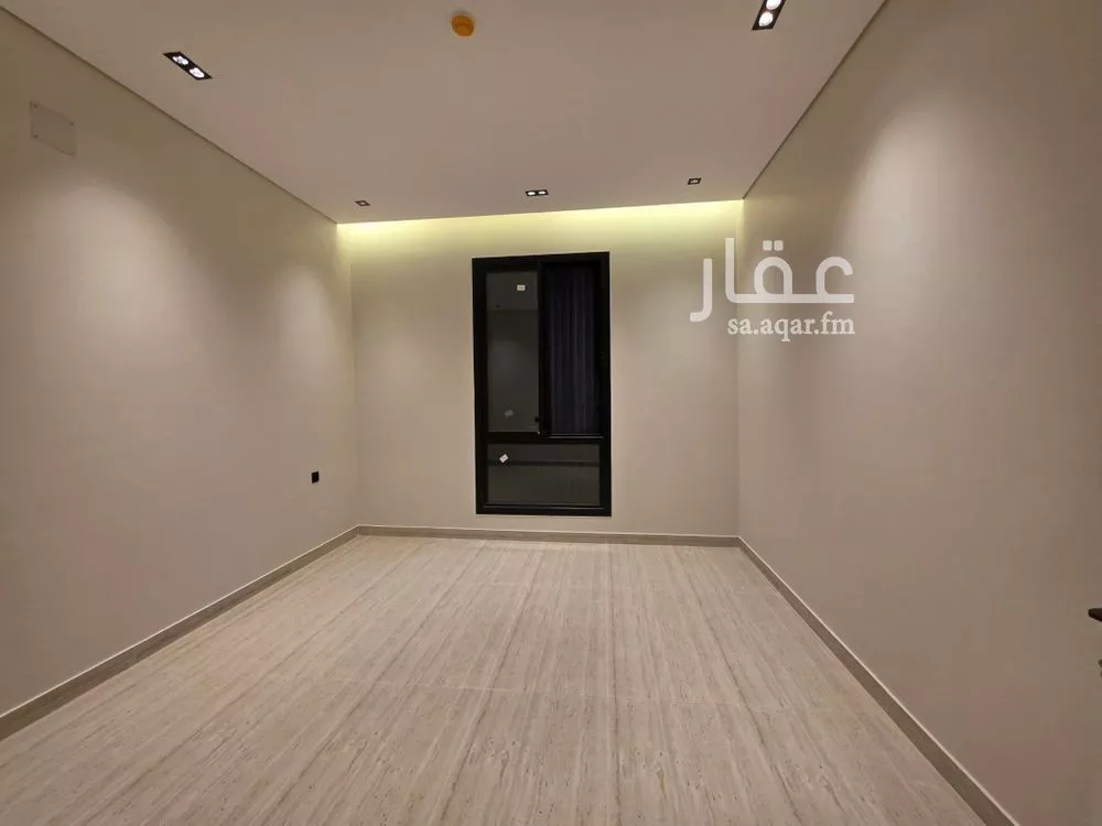 شقة 5 غرف في عكاظ 12