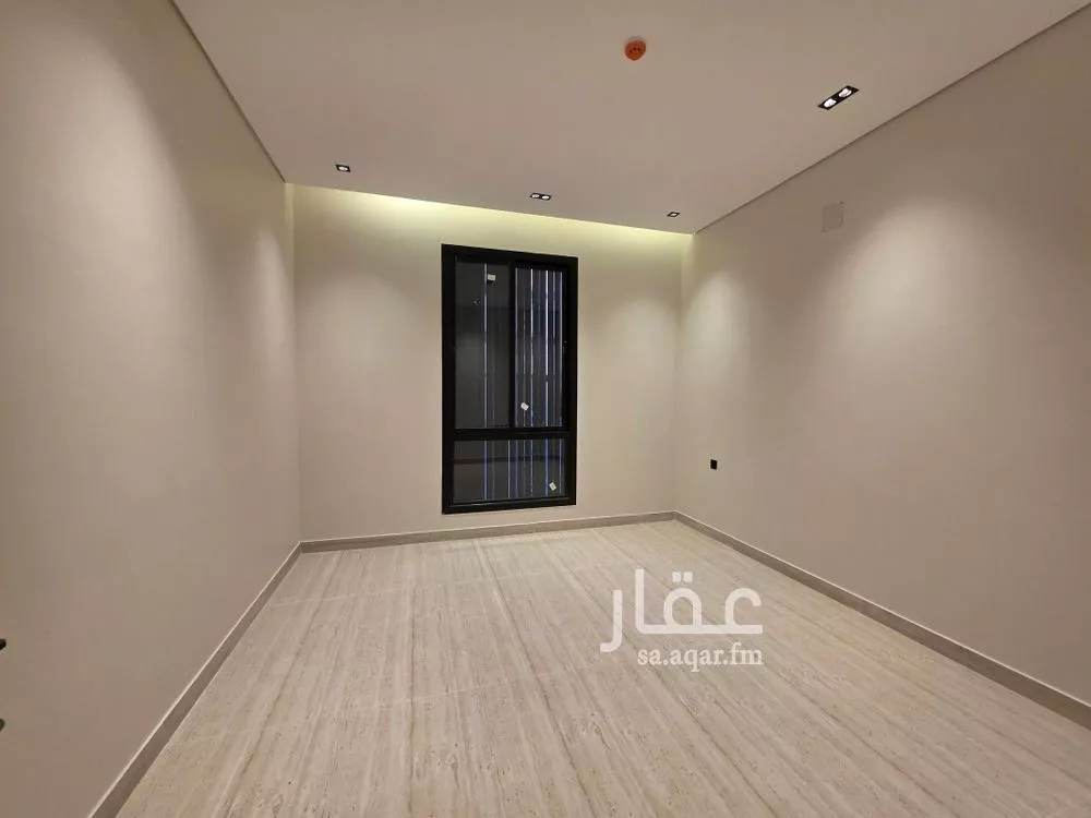 شقة 5 غرف في عكاظ 5