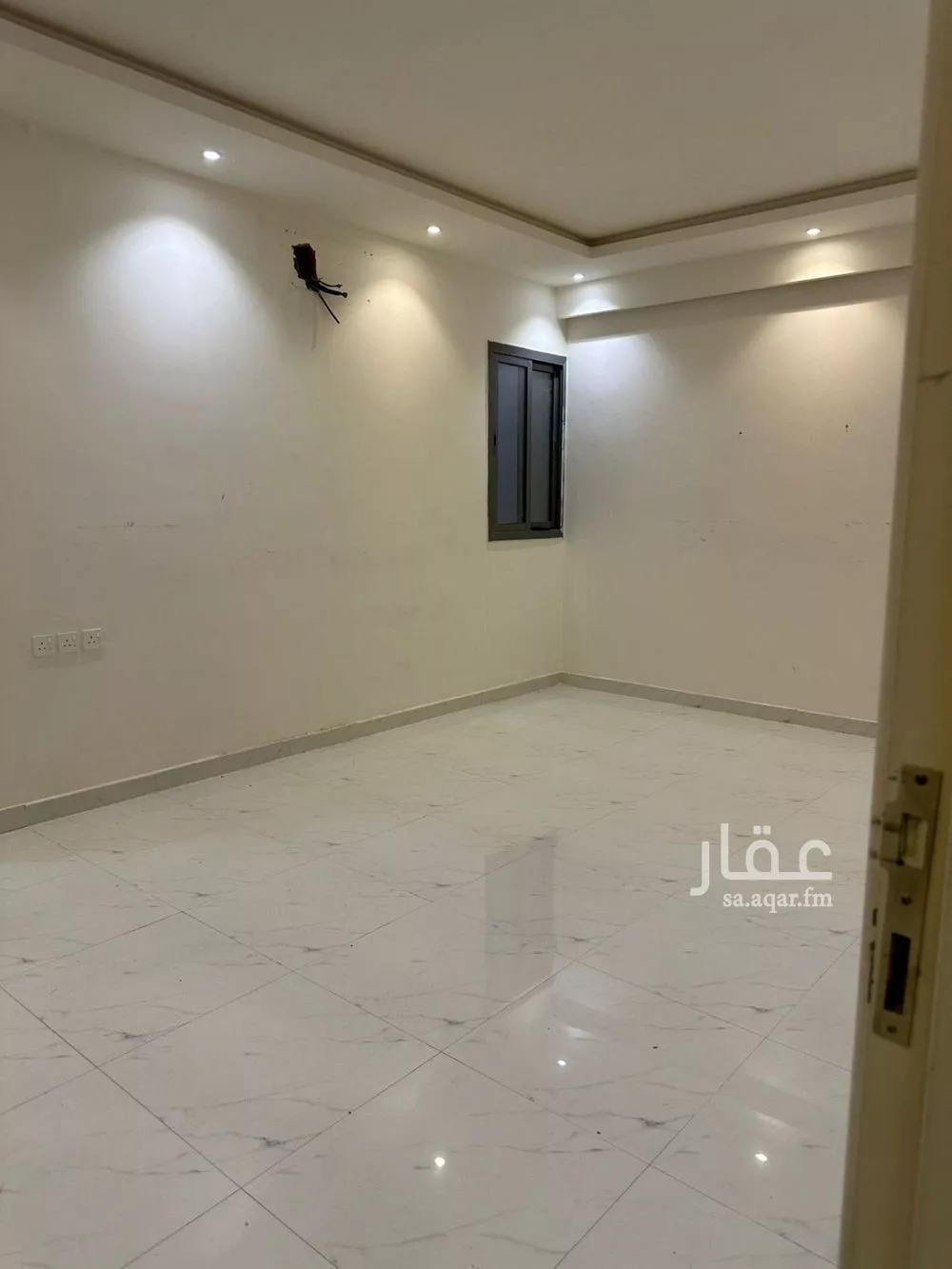 فيلا 9 غرف في طويق 12