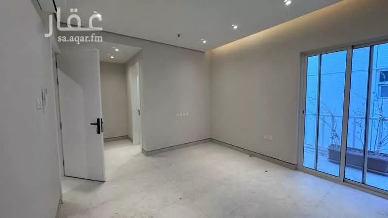 فيلا 3 غرف في العارض 5
