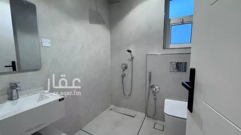 فيلا 3 غرف في العارض 6