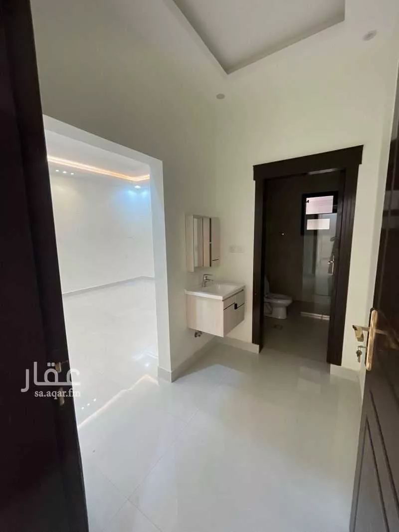 فيلا 7 غرف في الملقا 19