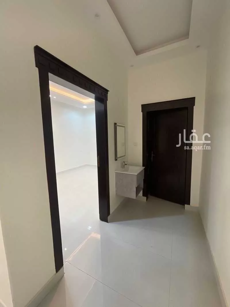 فيلا 7 غرف في الملقا 20