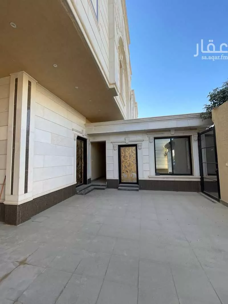 فيلا 7 غرف في الملقا 27
