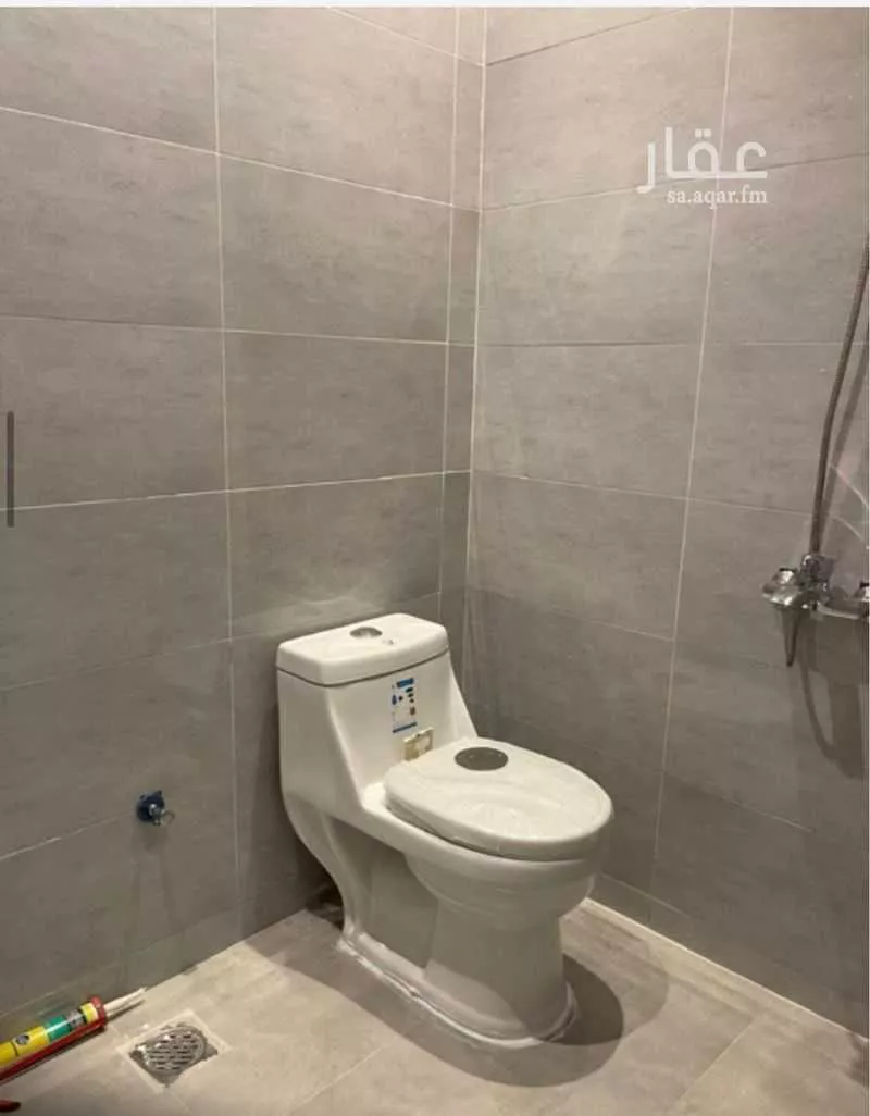 فيلا 5 غرف في العارض 9