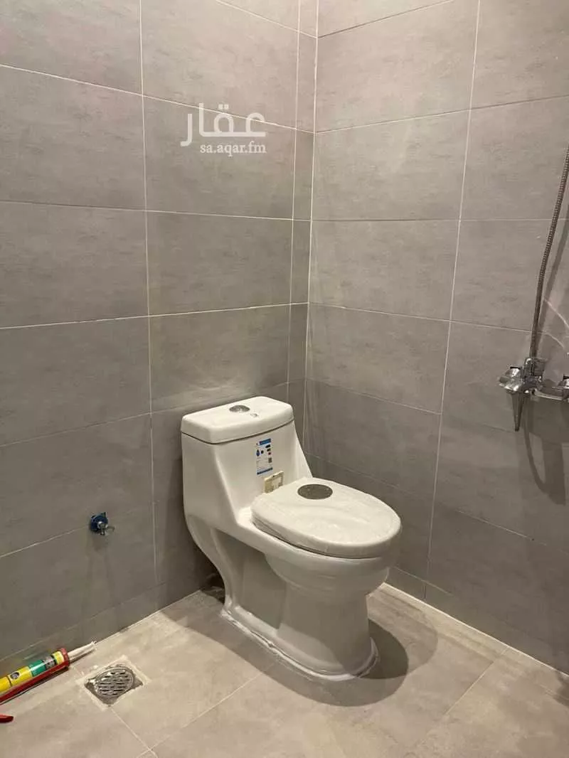 فيلا 4 غرف في العارض 6