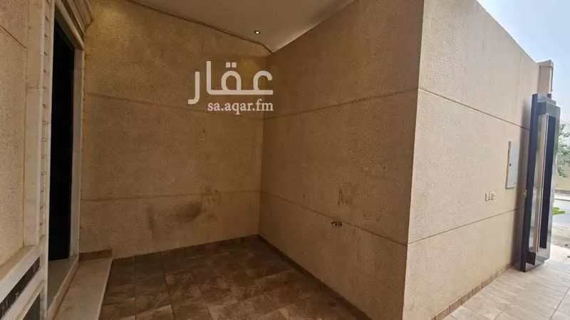 5 bedroom villa in Al Malqa 6
