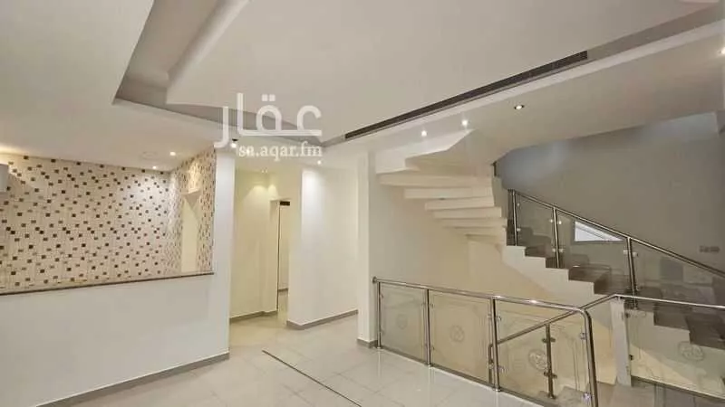 5 bedroom villa in Al Malqa 7