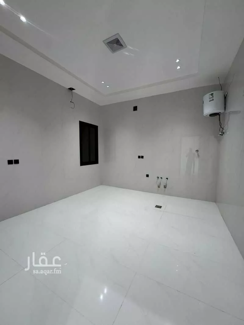 فيلا 4 غرف في الجنادرية 9